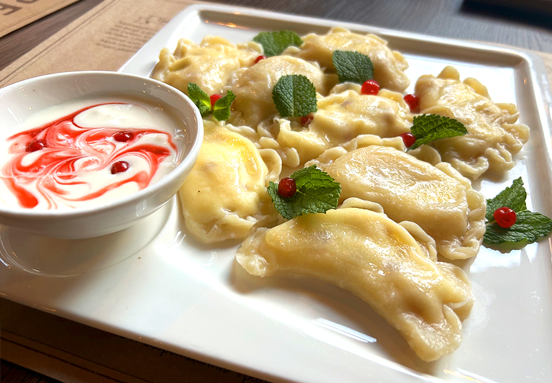 Вареники Ольманские с творогом и Брусникой